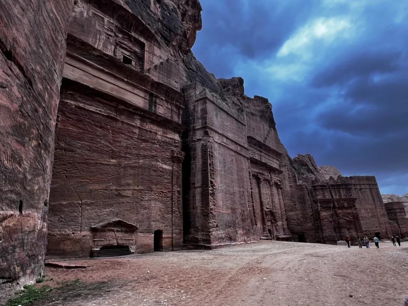 In Jordan with a camera: 40 pictures from a mysterious country