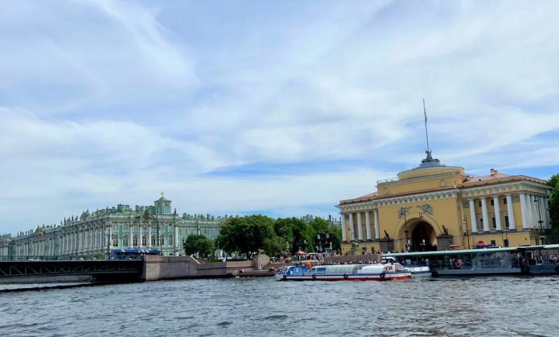 See St. Petersburg from the water: the best classic and new routes