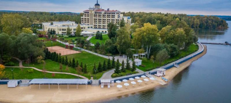 Twenty country hotels near Moscow, where you can relax by the water