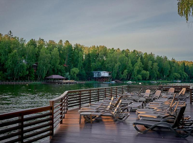 Twenty country hotels near Moscow, where you can relax by the water