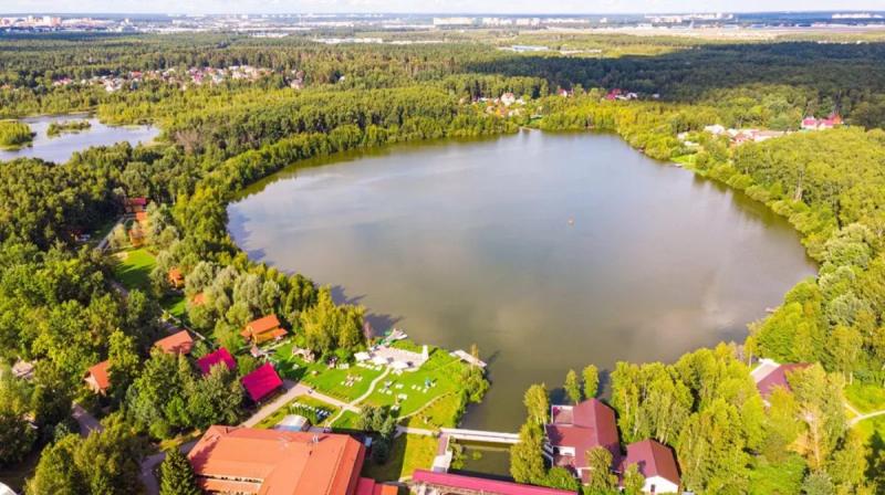 Twenty country hotels near Moscow, where you can relax by the water