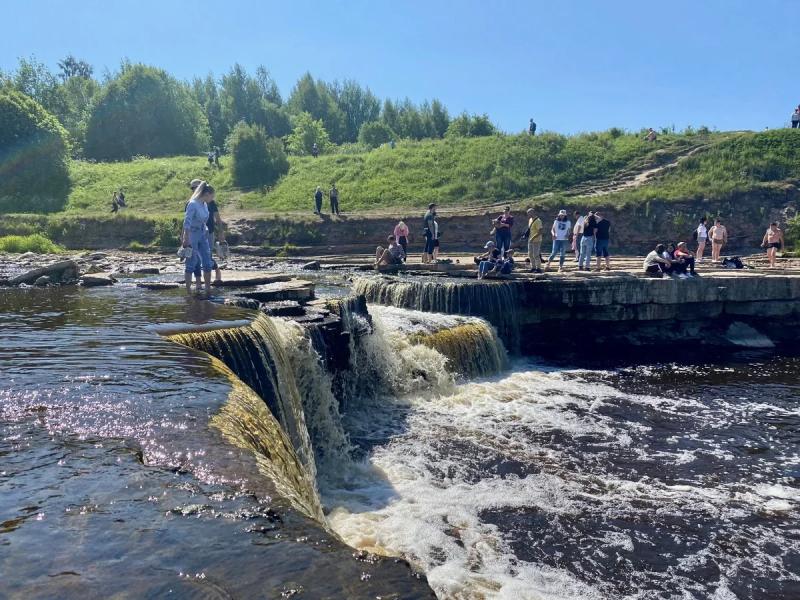 Unknown treasures of the Leningrad region: where to go by car from St. Petersburg for a day