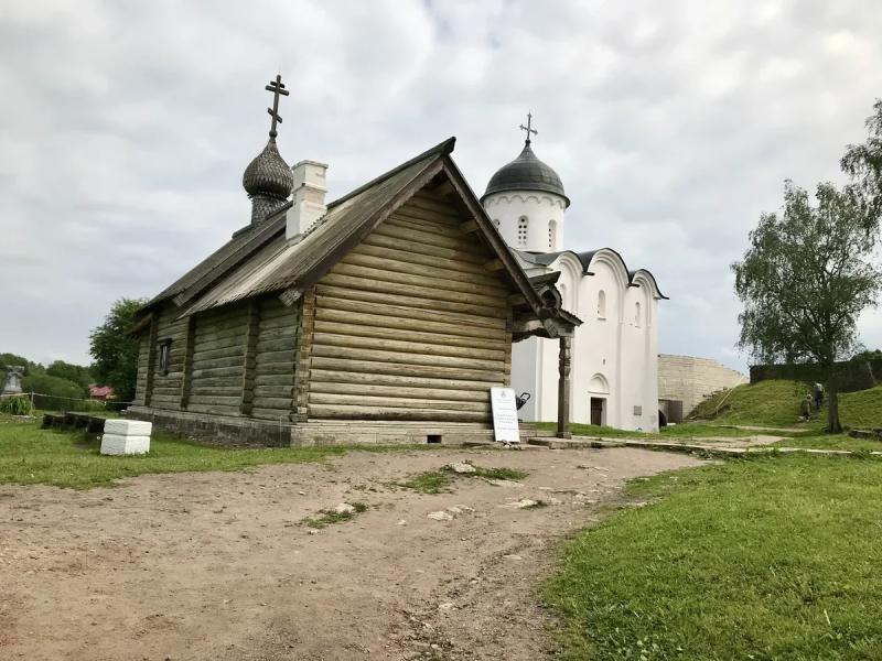 Unknown treasures of the Leningrad region: where to go by car from St. Petersburg for a day