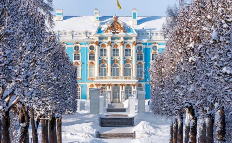 New Year's Saint Petersburg: new routes and popular programs