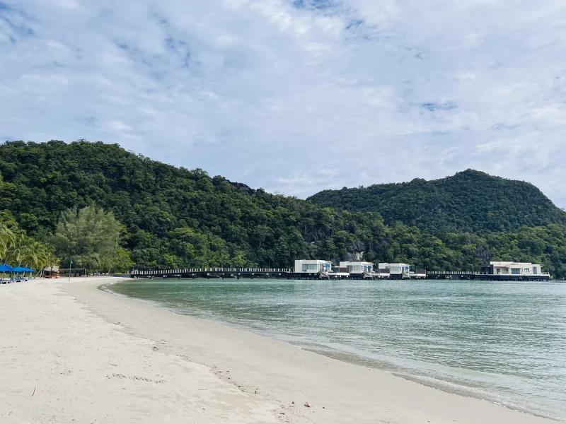 Five-star hotels of Langkawi Island in Malaysia: review of the best hotels with photos and prices