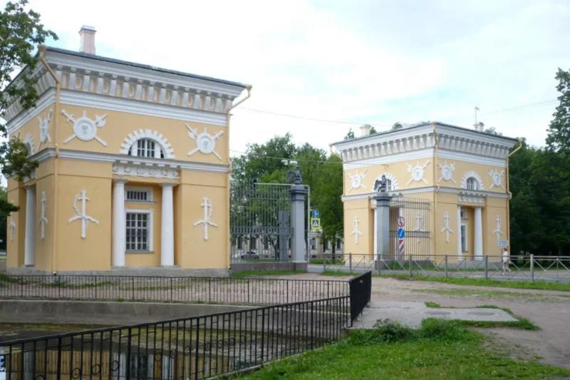 Large and small museums of St. Petersburg, which are sure to surprise